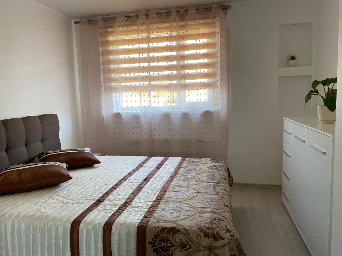 Centra Apartamenti Aluksne Exterior photo